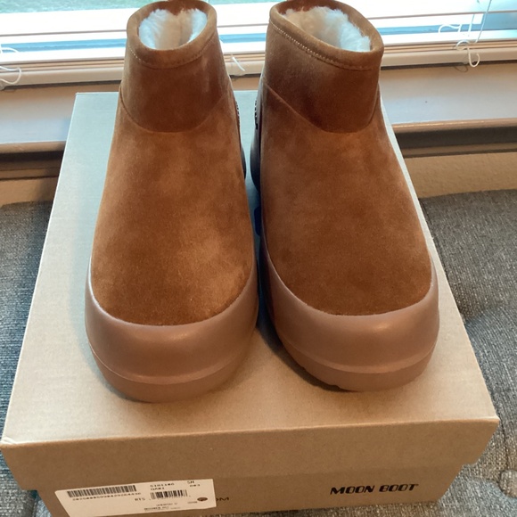 Moon Boot® Luna Low Faux Shearling Lined Boot (Women), size EU 37, $250 - Picture 10 of 15